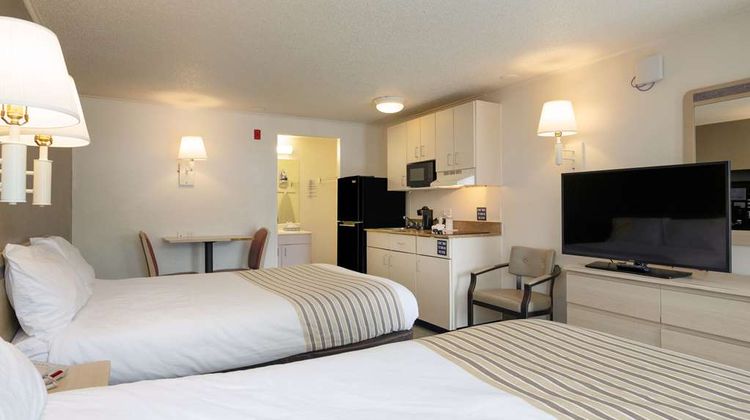 Suburban Studios Room