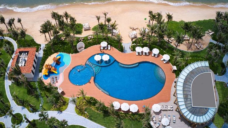 <b>Radisson Resort Phan Thiet Pool</b>. Images powered by <a href="https://iceportal.shijigroup.com/" title="IcePortal" target="_blank">IcePortal</a>.