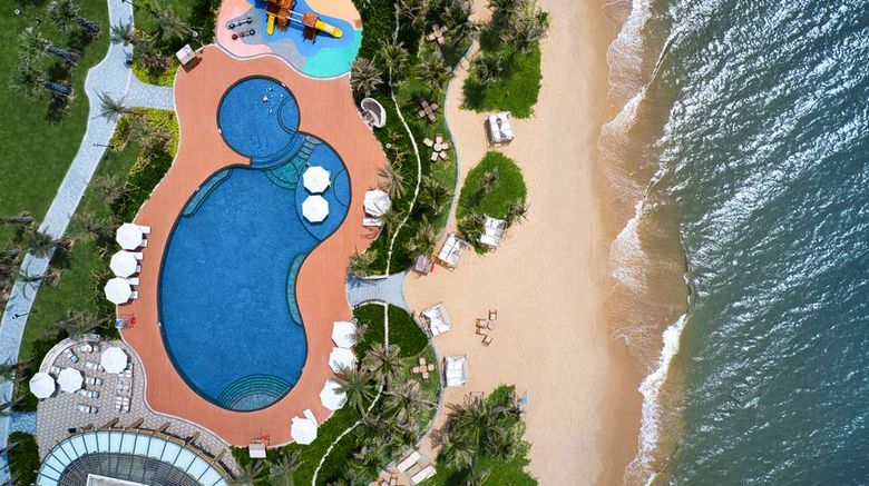 <b>Radisson Resort Phan Thiet Pool</b>. Images powered by <a href="https://iceportal.shijigroup.com/" title="IcePortal" target="_blank">IcePortal</a>.