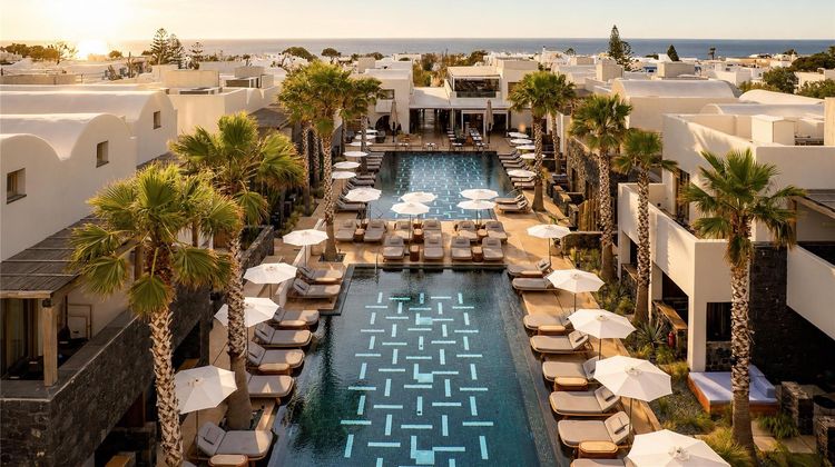 Radisson Blu Zaffron Resort Santorini Pool