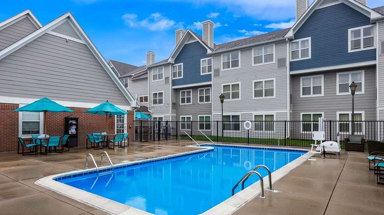 Sonesta ES Suites Charleston Pool