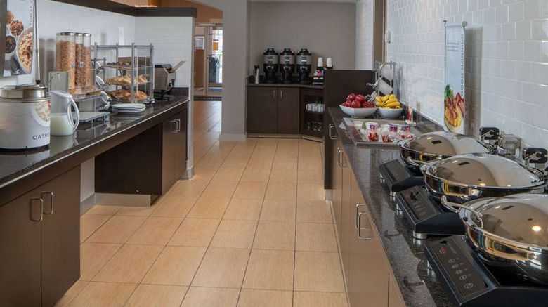 <b>Sonesta ES Suites Fairfax Fair Lakes Restaurant</b>. Images powered by <a href="https://iceportal.shijigroup.com/" title="IcePortal" target="_blank">IcePortal</a>.