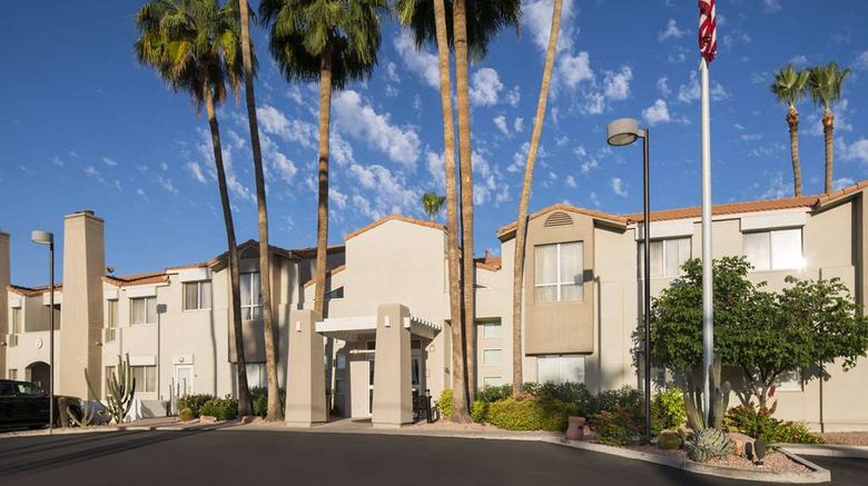 Sonesta ES Suites Scottsdale Paradise Valley Exterior. Images powered by <a href="https://iceportal.shijigroup.com" target="_blank" rel="noopener">Ice Portal</a>.