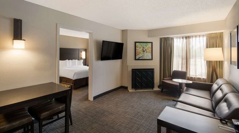 <b>Sonesta ES Suites Dallas Richardson Suite</b>. Images powered by <a href="https://iceportal.shijigroup.com/" title="IcePortal" target="_blank">IcePortal</a>.