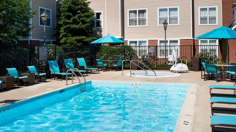<b>Sonesta ES Suites Chicago Waukegan Gurne Pool</b>. Images powered by <a href="https://iceportal.shijigroup.com/" title="IcePortal" target="_blank">IcePortal</a>.