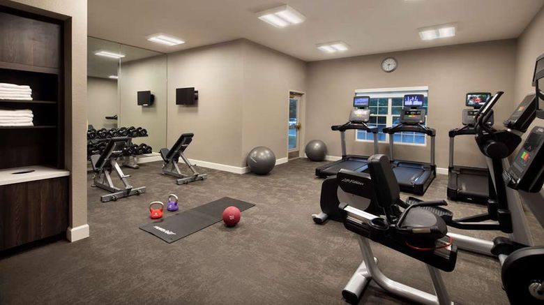 <b>Sonesta ES Suites Fresno Health</b>. Images powered by <a href="https://iceportal.shijigroup.com/" title="IcePortal" target="_blank">IcePortal</a>.
