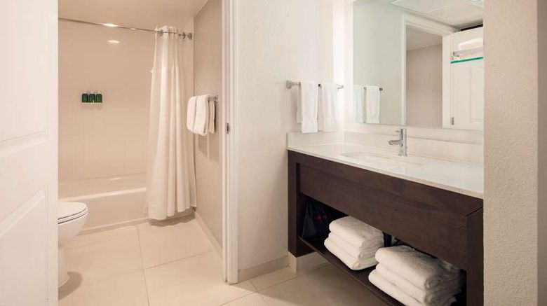 <b>Sonesta ES Suites Fresno Room</b>. Images powered by <a href="https://iceportal.shijigroup.com/" title="IcePortal" target="_blank">IcePortal</a>.