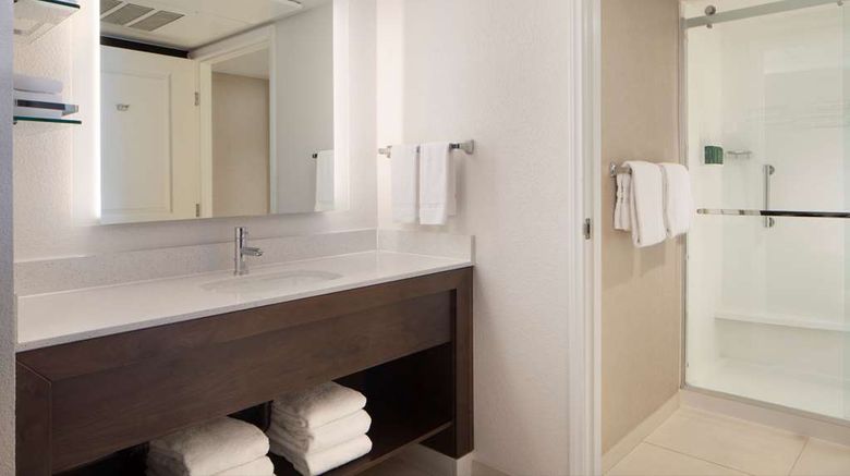 <b>Sonesta ES Suites Fresno Room</b>. Images powered by <a href="https://iceportal.shijigroup.com/" title="IcePortal" target="_blank">IcePortal</a>.