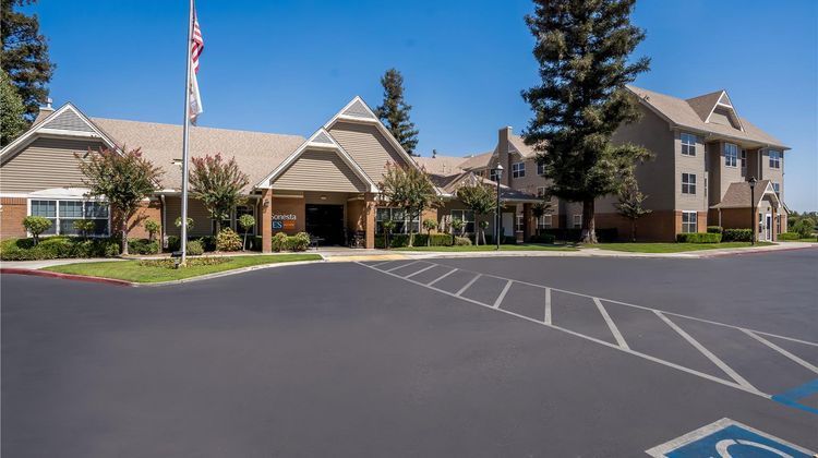 Sonesta ES Suites Fresno Exterior