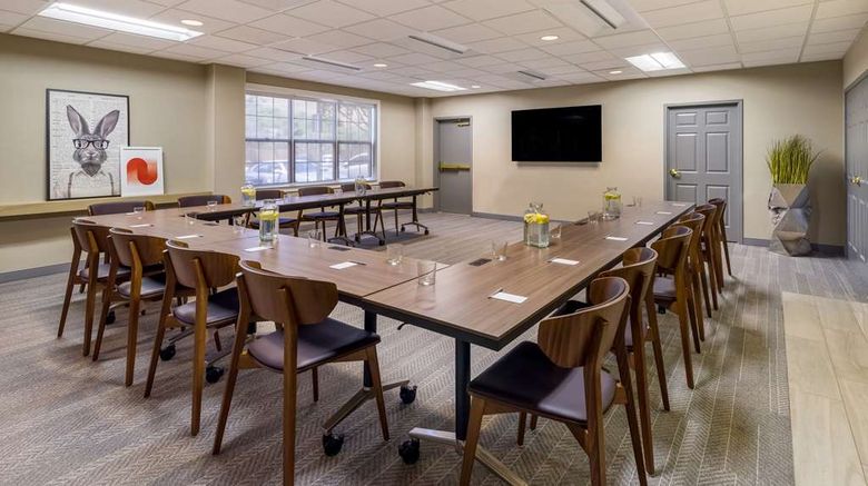 <b>Sonesta ES Suites San Francisco Airport Meeting</b>. Images powered by <a href="https://iceportal.shijigroup.com/" title="IcePortal" target="_blank">IcePortal</a>.