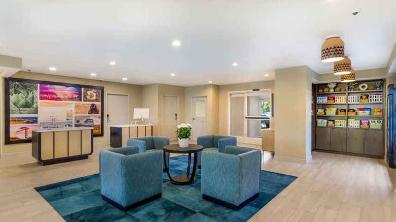 <b>Sonesta ES Suites San Francisco Airport Lobby</b>. Images powered by <a href="https://iceportal.shijigroup.com/" title="IcePortal" target="_blank">IcePortal</a>.