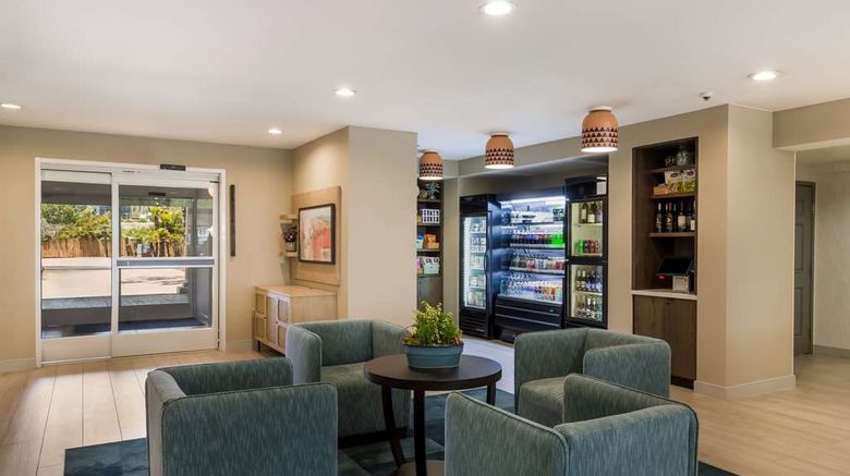 <b>Sonesta ES Suites San Francisco Airport Lobby</b>. Images powered by <a href="https://iceportal.shijigroup.com/" title="IcePortal" target="_blank">IcePortal</a>.
