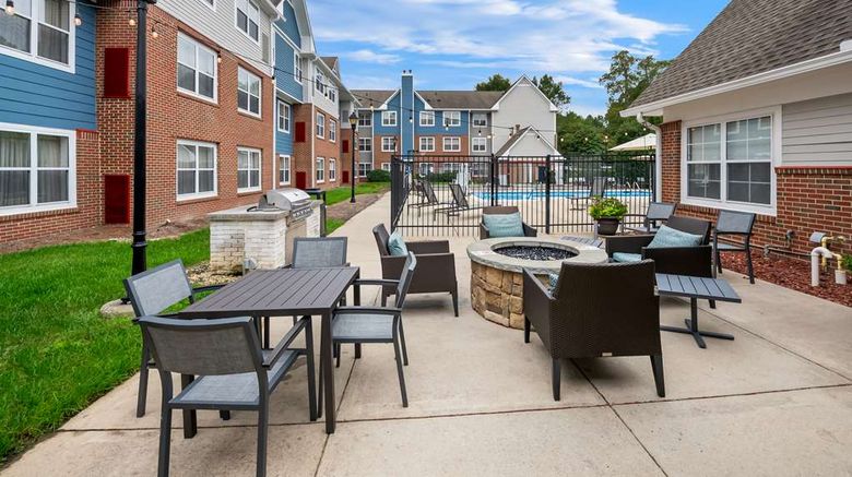 <b>Sonesta ES Suites Raleigh Cary Exterior</b>. Images powered by <a href="https://iceportal.shijigroup.com/" title="IcePortal" target="_blank">IcePortal</a>.