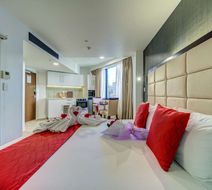 VR Queen Street Hotel Room