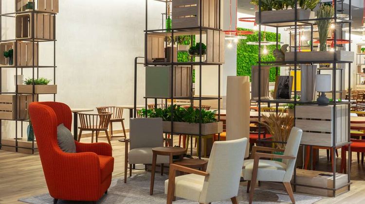 IntercityHotel Budapest Lobby