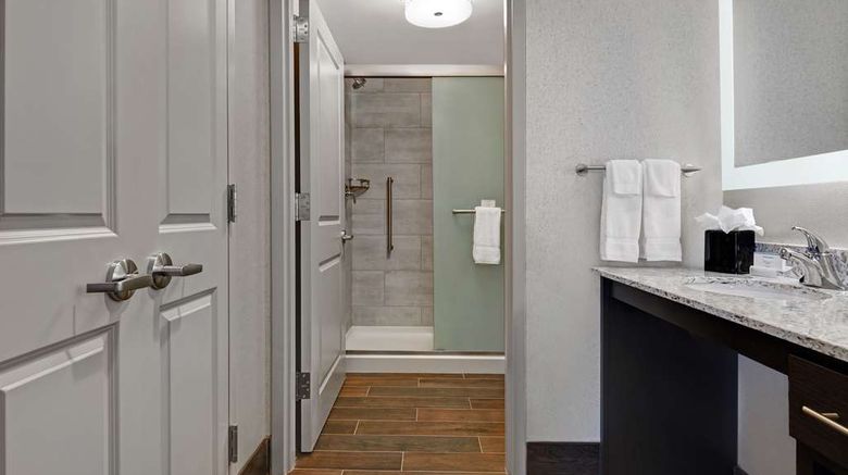 <b>Homewood Sts by Hilton Edison Woodbridge Room</b>. Images powered by <a href="https://iceportal.shijigroup.com/" title="IcePortal" target="_blank">IcePortal</a>.
