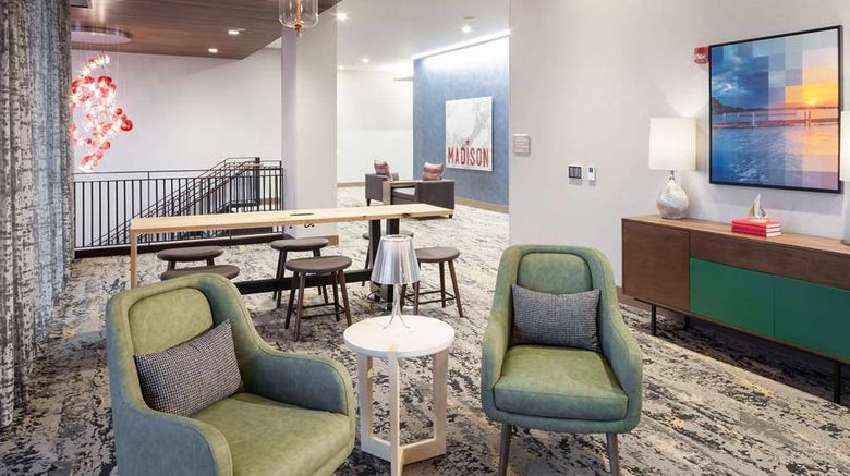 <b>Hilton Garden Inn Madison Downtown Meeting</b>. Images powered by <a href="https://iceportal.shijigroup.com/" title="IcePortal" target="_blank">IcePortal</a>.
