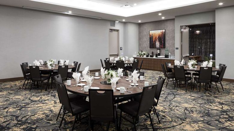 <b>Hilton Garden Inn Madison Downtown Meeting</b>. Images powered by <a href="https://iceportal.shijigroup.com/" title="IcePortal" target="_blank">IcePortal</a>.