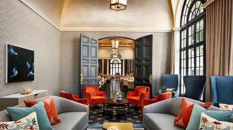 <b>The Terrace Hotel, Tapestry Collection Lobby</b>. Images powered by <a href="https://iceportal.shijigroup.com/" title="IcePortal" target="_blank">IcePortal</a>.