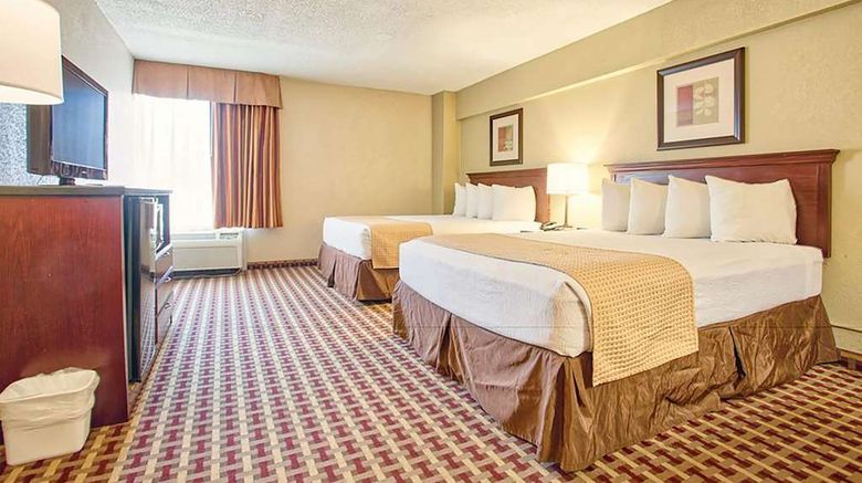 <b>Days Inn &amp Suites by Wyndham Room</b>. Images powered by <a href="https://iceportal.shijigroup.com/" title="IcePortal" target="_blank">IcePortal</a>.