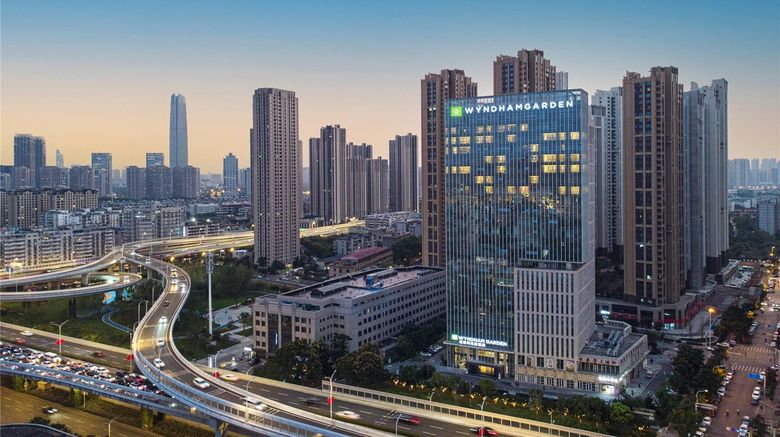 <b>Wyndham Garden Wuhan Hankou Exterior</b>. Images powered by <a href="https://iceportal.shijigroup.com/" title="IcePortal" target="_blank">IcePortal</a>.
