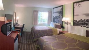 Super 8 by Wyndham Chisago City