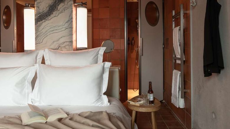 <b>MOB House Paris Saint-Ouen Room</b>. Images powered by <a href="https://iceportal.shijigroup.com/" title="IcePortal" target="_blank">IcePortal</a>.