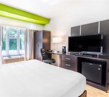 Travelodge by Wyndham Trois Rivieres Room