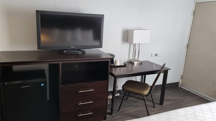 Travelodge by Wyndham Trois Rivieres Room