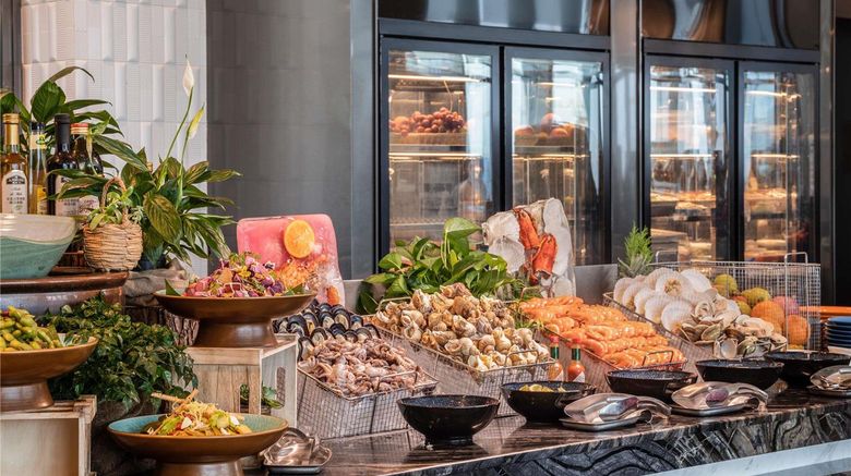 <b>Pullman Jiaxing Pinghu Excellence Hotel Restaurant</b>. Images powered by <a href="https://iceportal.shijigroup.com/" title="IcePortal" target="_blank">IcePortal</a>.