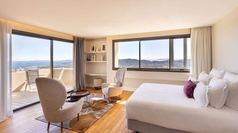 <b>Eden Rose Grand Hotel, BW Premier Coll Room</b>. Images powered by <a href="https://iceportal.shijigroup.com/" title="IcePortal" target="_blank">IcePortal</a>.