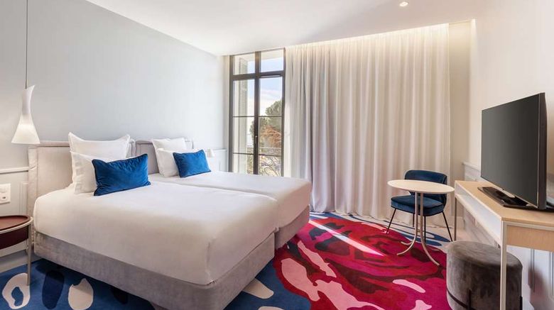 <b>Eden Rose Grand Hotel, BW Premier Coll Room</b>. Images powered by <a href="https://iceportal.shijigroup.com/" title="IcePortal" target="_blank">IcePortal</a>.