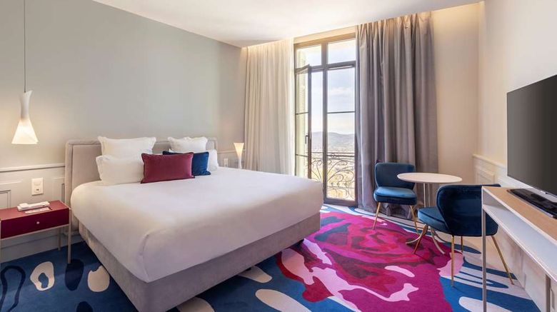 <b>Eden Rose Grand Hotel, BW Premier Coll Room</b>. Images powered by <a href="https://iceportal.shijigroup.com/" title="IcePortal" target="_blank">IcePortal</a>.