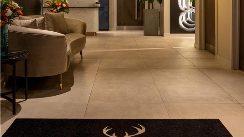 <b>River Ness Hotel, Radisson Individuals Lobby</b>. Images powered by <a href="https://iceportal.shijigroup.com/" title="IcePortal" target="_blank">IcePortal</a>.