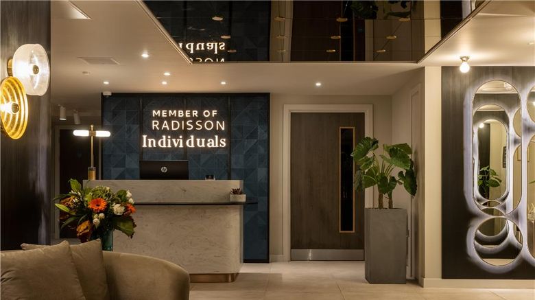 <b>River Ness Hotel, Radisson Individuals Lobby</b>. Images powered by <a href="https://iceportal.shijigroup.com/" title="IcePortal" target="_blank">IcePortal</a>.