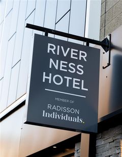 River Ness Hotel, Radisson Individuals