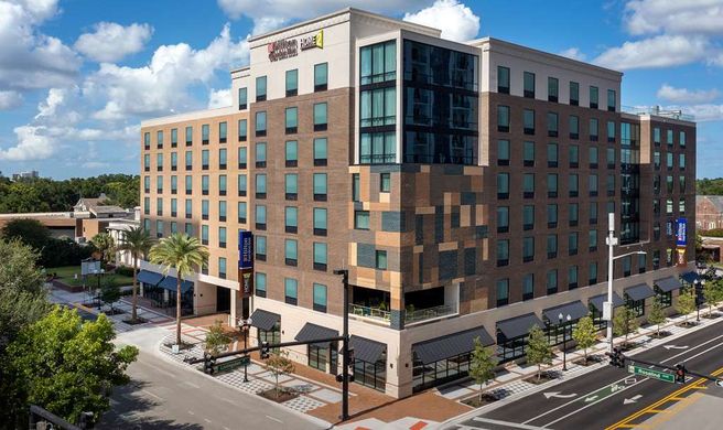Hilton Garden Inn Orlando Downtown Exterior
