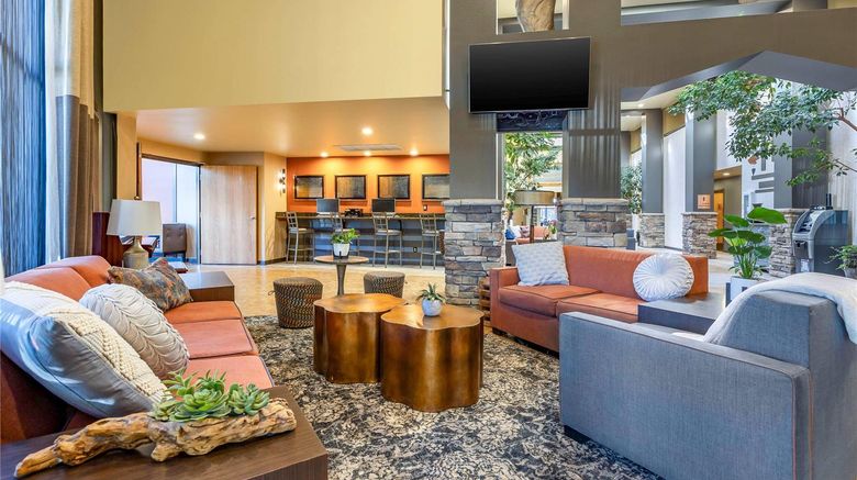 <b>Hells Canyon Grand Hotel, Ascend Coll Lobby</b>. Images powered by <a href="https://iceportal.shijigroup.com/" title="IcePortal" target="_blank">IcePortal</a>.