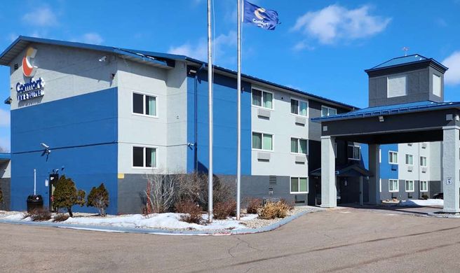 Comfort Inn and Suites Shakopee Downtown Area Exterior