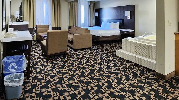 Comfort Inn and Suites Shakopee Downtown Area Room