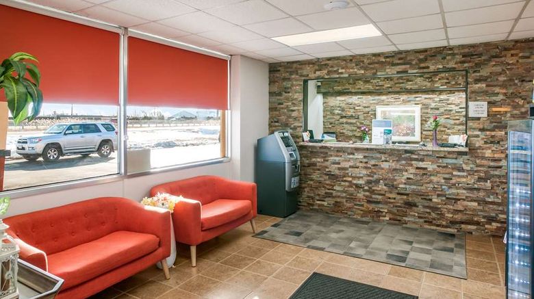 <b>Suburban Studios Lobby</b>. Images powered by <a href="https://iceportal.shijigroup.com/" title="IcePortal" target="_blank">IcePortal</a>.