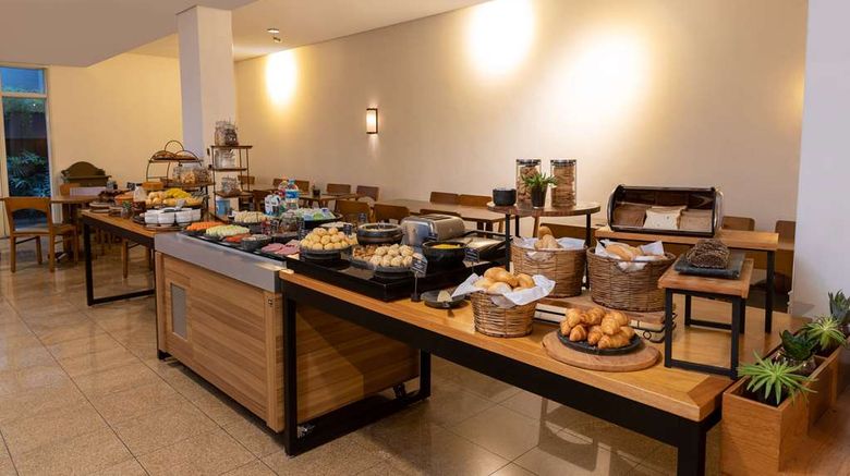 <b>Wyndham Sao Paulo Paulista Restaurant</b>. Images powered by <a href="https://iceportal.shijigroup.com/" title="IcePortal" target="_blank">IcePortal</a>.