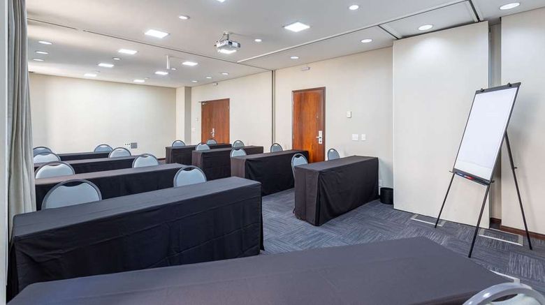 <b>Wyndham Sao Paulo Paulista Meeting</b>. Images powered by <a href="https://iceportal.shijigroup.com/" title="IcePortal" target="_blank">IcePortal</a>.