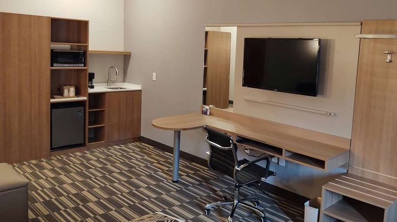<b>Microtel Inn & Suites by Wyndham Suite</b>. Images powered by <a href="https://iceportal.shijigroup.com/" title="IcePortal" target="_blank">IcePortal</a>.