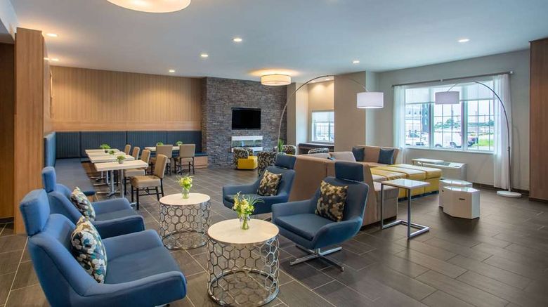 <b>Microtel Inn & Suites by Wyndham Lobby</b>. Images powered by <a href="https://iceportal.shijigroup.com/" title="IcePortal" target="_blank">IcePortal</a>.