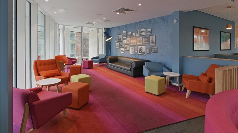 <b>Travelodge Plus Portsmouth City Centre Restaurant</b>. Images powered by <a href="https://iceportal.shijigroup.com/" title="IcePortal" target="_blank">IcePortal</a>.