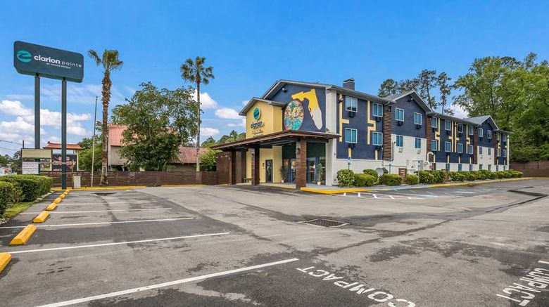 <b>Clarion Pointe Tallahassee North Exterior</b>. Images powered by <a href="https://iceportal.shijigroup.com/" title="IcePortal" target="_blank">IcePortal</a>.