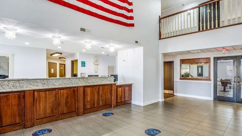 <b>Quality Inn Calvert City-Paducah East Lobby</b>. Images powered by <a href="https://iceportal.shijigroup.com/" title="IcePortal" target="_blank">IcePortal</a>.