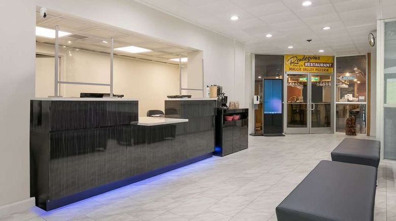 <b>Clarion Hotel Conference Center Lobby</b>. Images powered by <a href="https://iceportal.shijigroup.com/" title="IcePortal" target="_blank">IcePortal</a>.