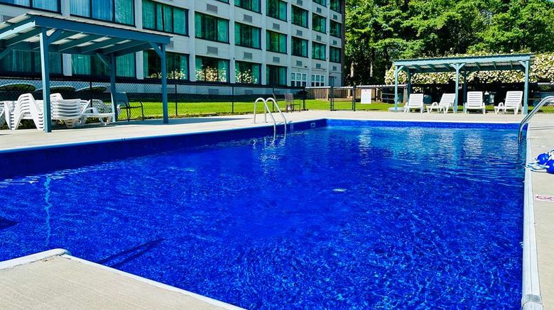 <b>Clarion Hotel Conference Center Pool</b>. Images powered by <a href="https://iceportal.shijigroup.com/" title="IcePortal" target="_blank">IcePortal</a>.